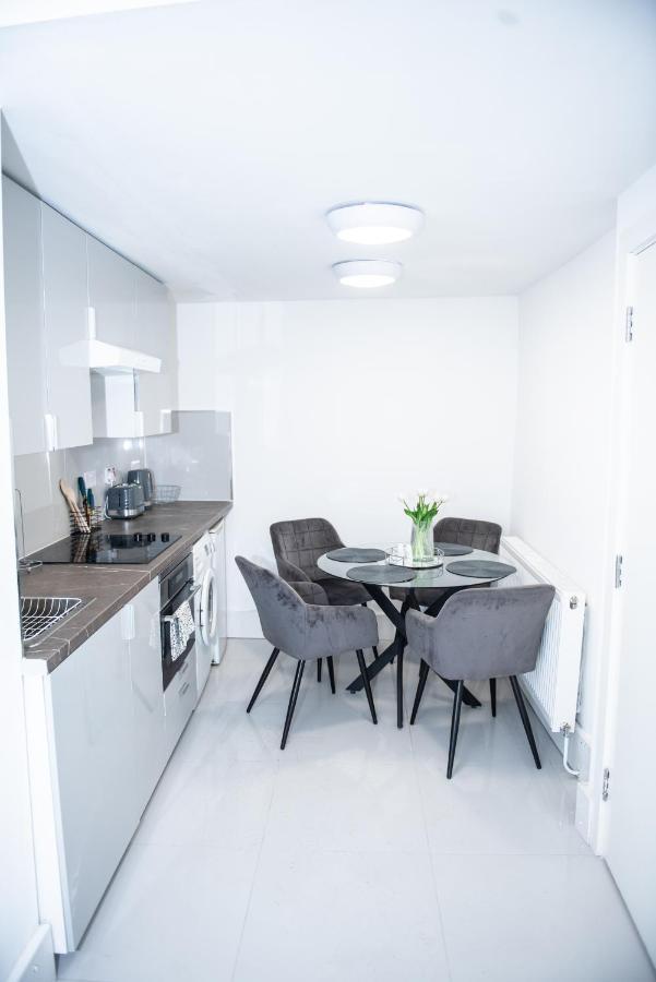 1B Apartment, 30 Mins To Oxford Street London Bagian luar foto